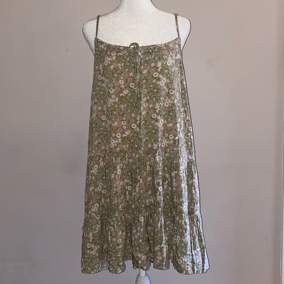 Dress Forum Dresses & Skirts - Dress Forum Tiered Floral Sundress